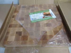 lot 155 image: John Boos Boos Block CCB Series Large Reversible Wood Chopping Board, 2.25-Inch Thickness, 18 x 18 x 2 14, Maple - Slightly Used.