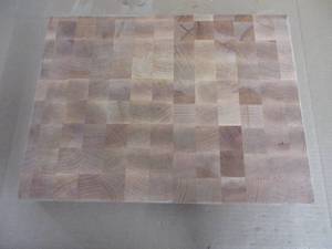lot 157 image: John Boos Boos Block CCB Series Large Reversible Wood Chopping Board, 2.25-Inch Thickness, 20 x 15 x 2 14, Maple - Slight Cracks.