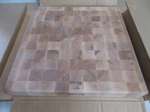 lot 158 image: John Boos Boos Block CCB Series Large Reversible Wood Chopping Board, 2.25-Inch Thickness, 18 x 18 x 2 14, Maple - Slight Scratch and Dent.