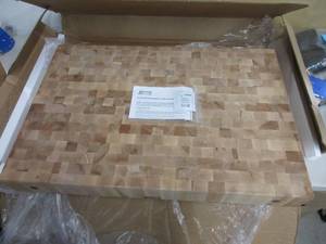 lot 160 image: John Boos Block CCB3624 Classic Collection Maple Wood End Grain Chopping Block, 36 Inches x 24 Inches x 4 Inches - Slight Scratch and Dents