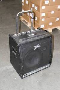 lot 11 image: Peavey KB 4  KB4 75-Watt 1x15 Keyboard  Guitar  Voice Audio Amplifier Personal PA System