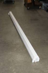 lot 94 image: Draper Targa 10 6 Wide Electric  Motorized Video Projector  Projection Screen
