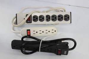 lot 123 image: Lot Of 3 Surge protector Power Cords