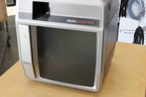 lot 118 image: Kodak Telex Caramate 4000 Slide, Movie, Audio Viewer Projector, With Heavy Duty Case, Rare Find