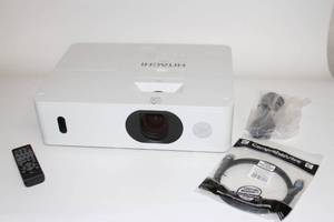lot 133 image: Hitachi CP-WU5505 WUXGA 5000-Lumen HD Home Theater LCD Projector  Projection System