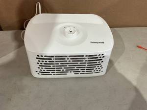 lot 315 image: Honeywell Air Purifiers for Home Bedroom, Living Room, Kitchen & Dorm Room