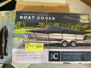 lot 342 image: DRIFT 600D Waterproof Trailerable Boat Cover Style C, 20-22, 100 Beam