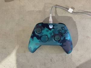 lot 236 image: Microsoft Xbox Series XSeries SXbox One Controller Mineral Camo