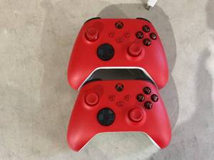 lot 240 image: LOT OF 2 Xbox Series XS Wireless Controller