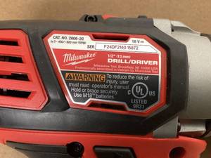 lot 683 image: LOT OF 2 Milwaukee Cordless DrillDriver 2606-20
