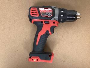lot 689 image: Milwaukee Cordless DrillDriver 2606-20