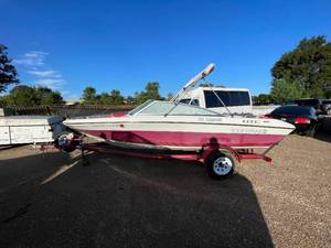 1990 Fourwinns Freedom