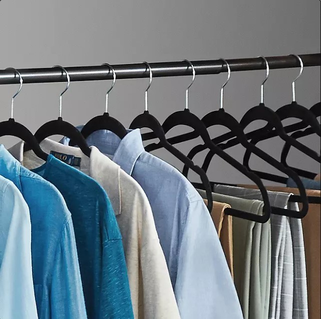 lot 240 image: NEW Members Mark Elite Quality Velvet Hangers - 50 Pack - Black