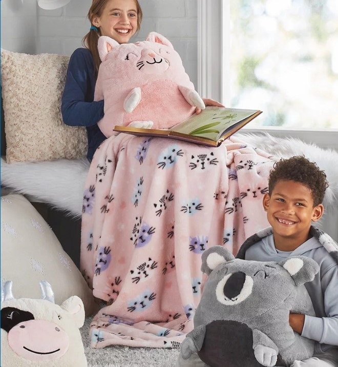lot 237 image: NEW Members Mark Kids Hugger & Throw Set - Cat