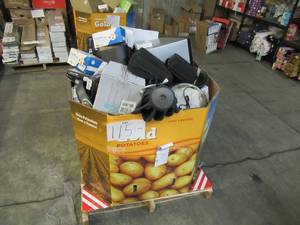 lot 115 image: Pallet of Store Overstock Store and Ecommerce Product and Returns