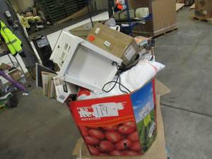 lot 119 image: Pallet of Store Overstock Store and Ecommerce Product and Returns