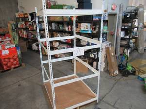 lot 123 image: Adjustable White Metal Frame Built to Fit Onto Pallets - Perfect for Projects