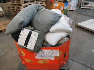 lot 131 image: Pallet of Store Overstock Store and Ecommerce Product and Returns