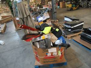 lot 134 image: Pallet of Store Overstock Store and Ecommerce Product and Returns