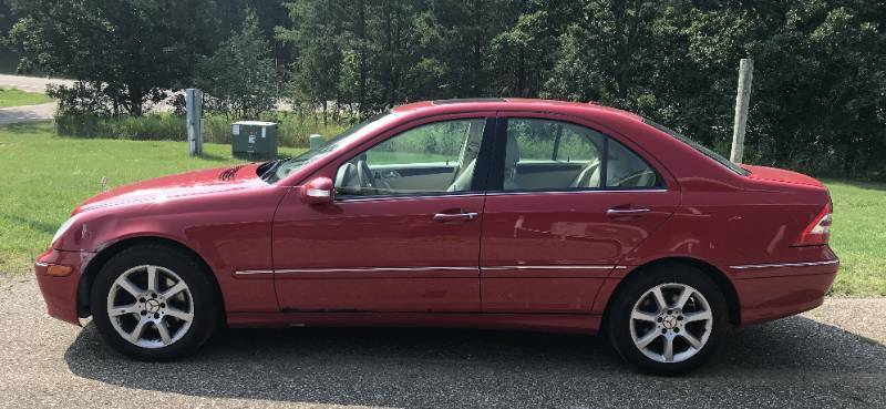 lot 3 image: 2007 Mercedes-Benz C280 Luxury AWD