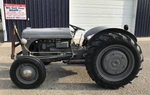 lot 2 image: 1948 Ford 9N Tractor