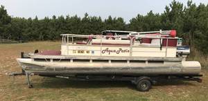 lot 3 image: 1984 Aquadeck 20 Pontoon wTrailer