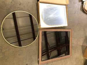 Lot of Assorted Mirrors Various Models and Conditions   Customer Returns See Pictures