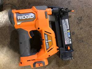 RIDGID 18V Brushless Cordless 18-Gauge 2-18 in. Brad Nailer (Tool Only) with CLEAN DRIVE Technology  Customer Returns See Pictures