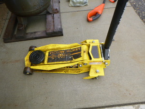 Yellow Jacket Floor Jact