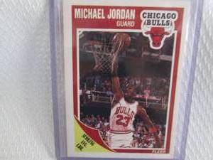 lot 1 image: 1989-90 Fleer Michael Jordan Card...