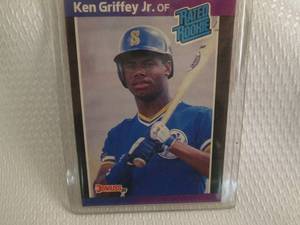 lot 3 image: 1989 Donruss Ken Griffey JR Rookie ...