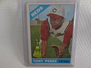 lot 4 image: 1966 Topps Tony Perez  All Star Roo...