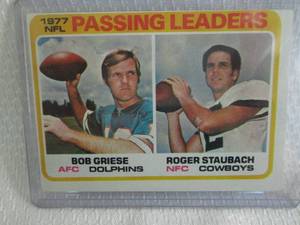 lot 23 image: 1978 Topps Roger Staubach & Bob Gri...