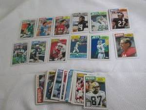 lot 64 image: 1987 Assorted Topps Football Cards...