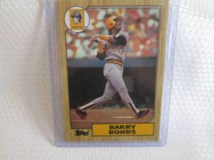 lot 125 image: 1987 Topps Barry Bonds Rookie Card...