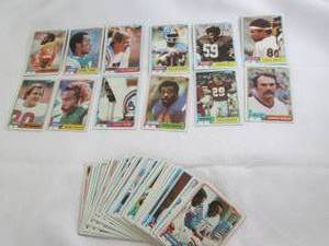 lot 136 image: Assorted 1981 Topps Football Cards...