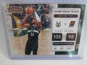 lot 172 image: 2021-22 Contenders Giannis Antetoko...