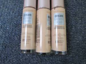 lot 271 image: 3- 1 oz Dream Radiant Liquid Founda...