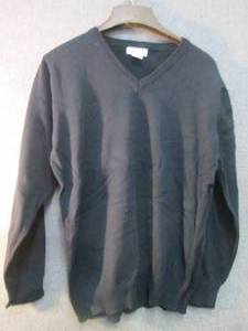 lot 310 image: 3 Mens Large V-Neck Long Sleeve Co...