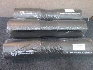 lot 324 image: 3 Barbell Squat Pad  Barbell Pad ...