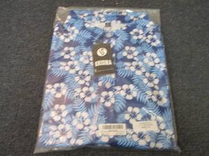 lot 332 image: Medium Mens Collared Golf Shirt...