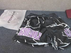 lot 379 image: 2 Mens Medium Gym Wolf Athletic Sho...