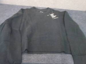 lot 386 image: NWT Small Ladies Gym Wolf Short Swe...