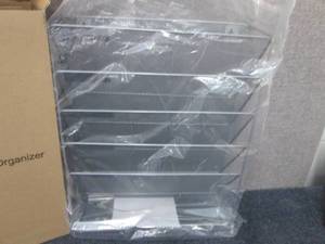 lot 433 image: Sliver Mesh 6 Tier Wall Mount Docum...