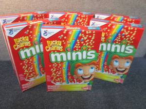 lot 443 image: 6- 10.5 oz Lucky Charms Minis...