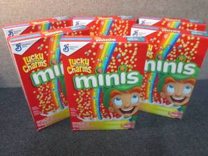 lot 445 image: 6- 10.5 oz Lucky Charms Minis...