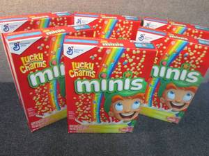 lot 446 image: 6- 10.5 oz Lucky Charms Minis...
