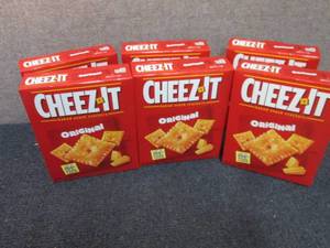 lot 479 image: 6- 7 oz Cheez-It Original best date...