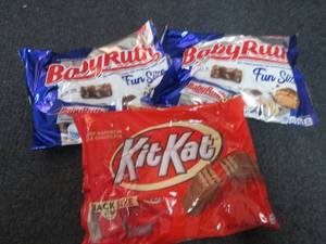 lot 505 image: 2- 10.2 oz Baby Ruth Fun Size,1- Ki...