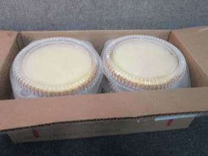 lot 557 image: CC 6 FROZEN Table Talk 8 inch Custa...